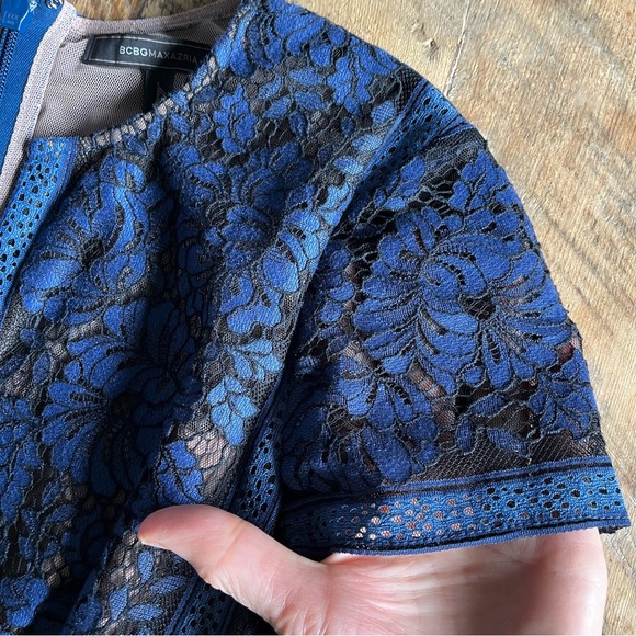BCBG Maxazria Cailean blue and black Lace Gown SZ 2 - Picture 8 of 15